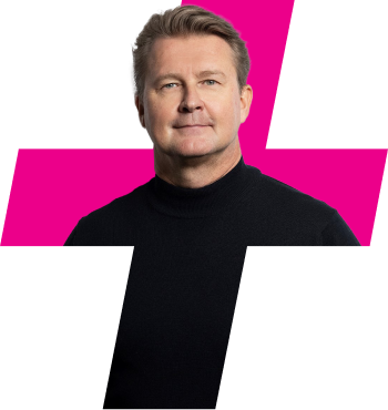 Petri_Roivainen_pink_plus