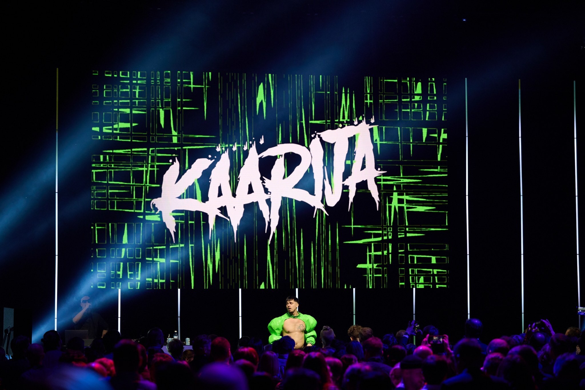 Superstar-Agency-keikkakuva-kaarija