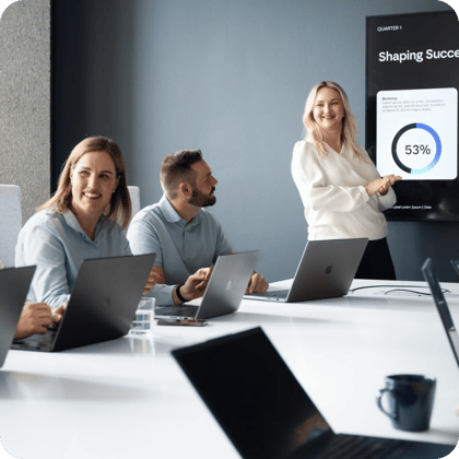 people-in-meeting-round-edges